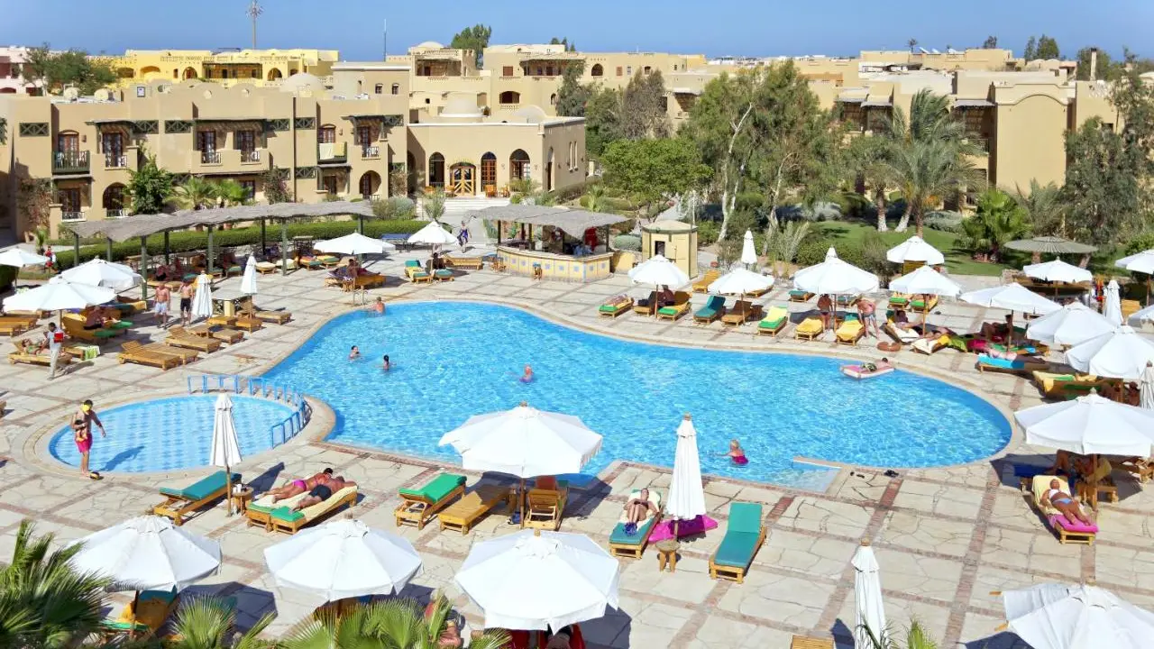 الفندق ثري كورنرز ريحانة - الجونة